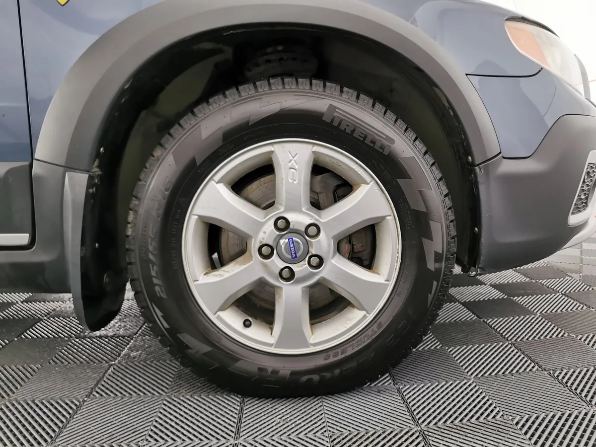 Volvo XC70 2.4 D5 Geartronic AWD (185 л.с.) Синий в АВИЛОН. Слайд №9