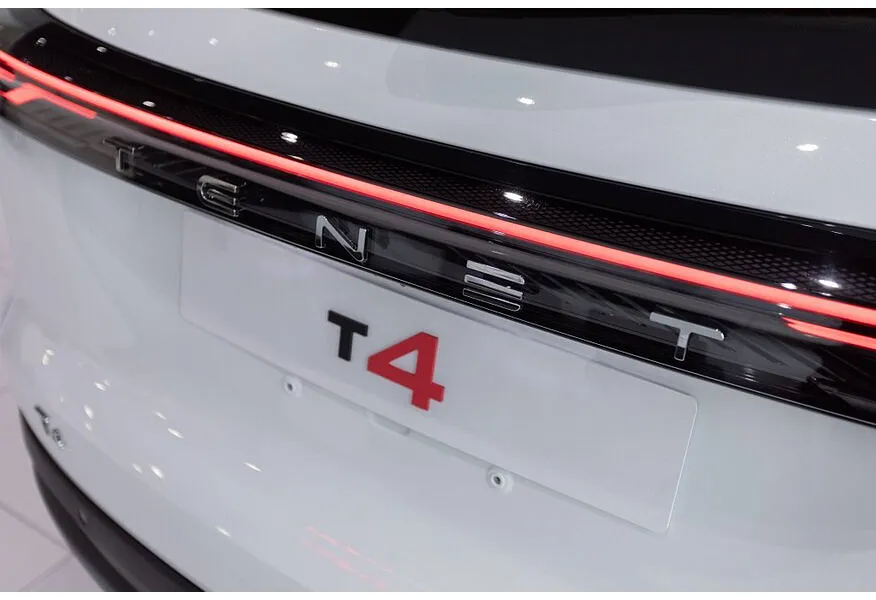 АВИЛОН - TENET T4 1.5T 6DCT 2WD (147 л.с.) Active Белый - slide 6