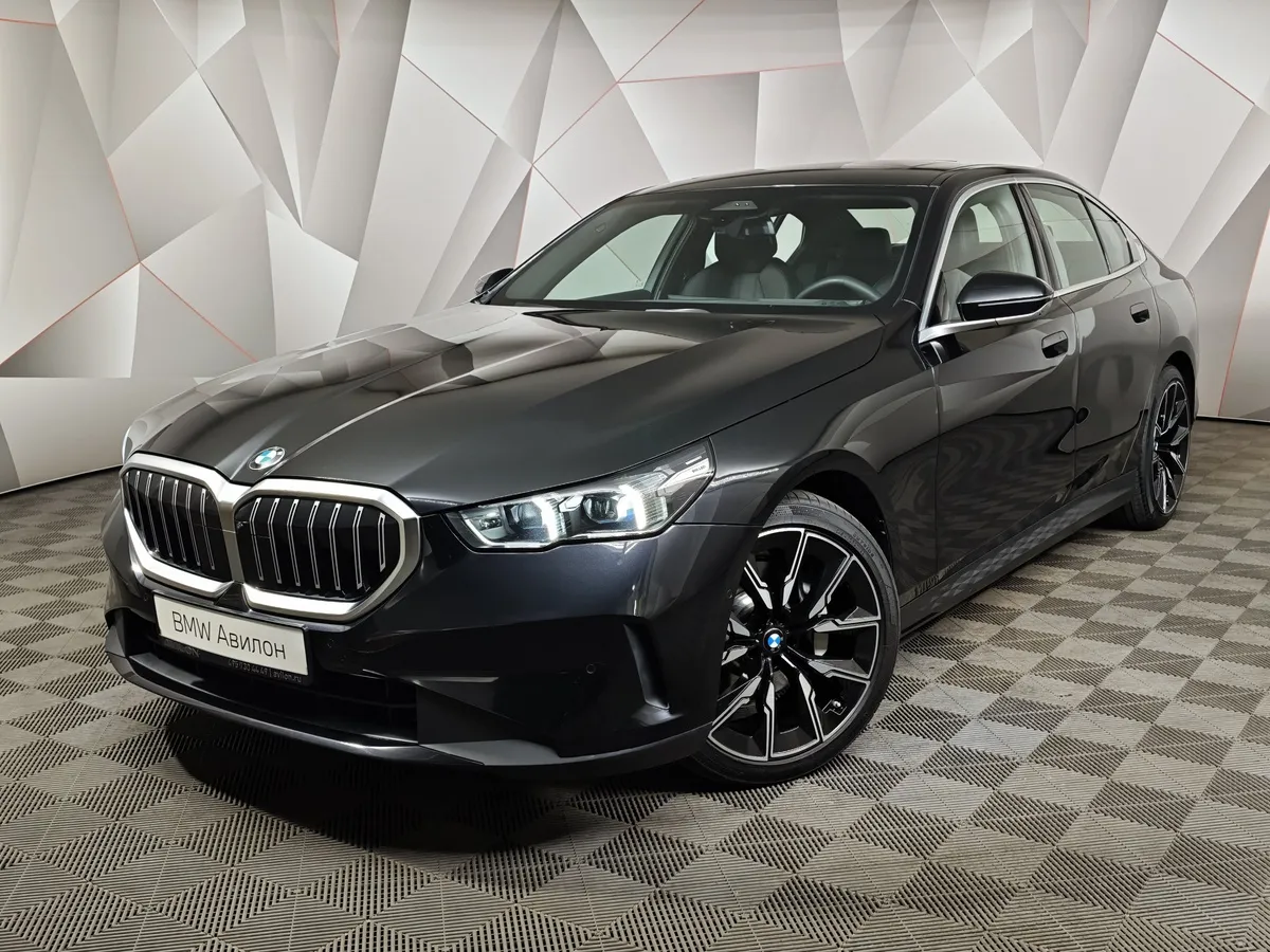 АВИЛОН - BMW 5 серия 530i xDrive AT (252 л.с.) Черный - slide 10270524