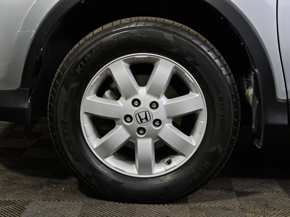 Toyota RAV4 2.0 CVT FWD (146 л.с.) Серебристый в АВИЛОН. Слайд №9