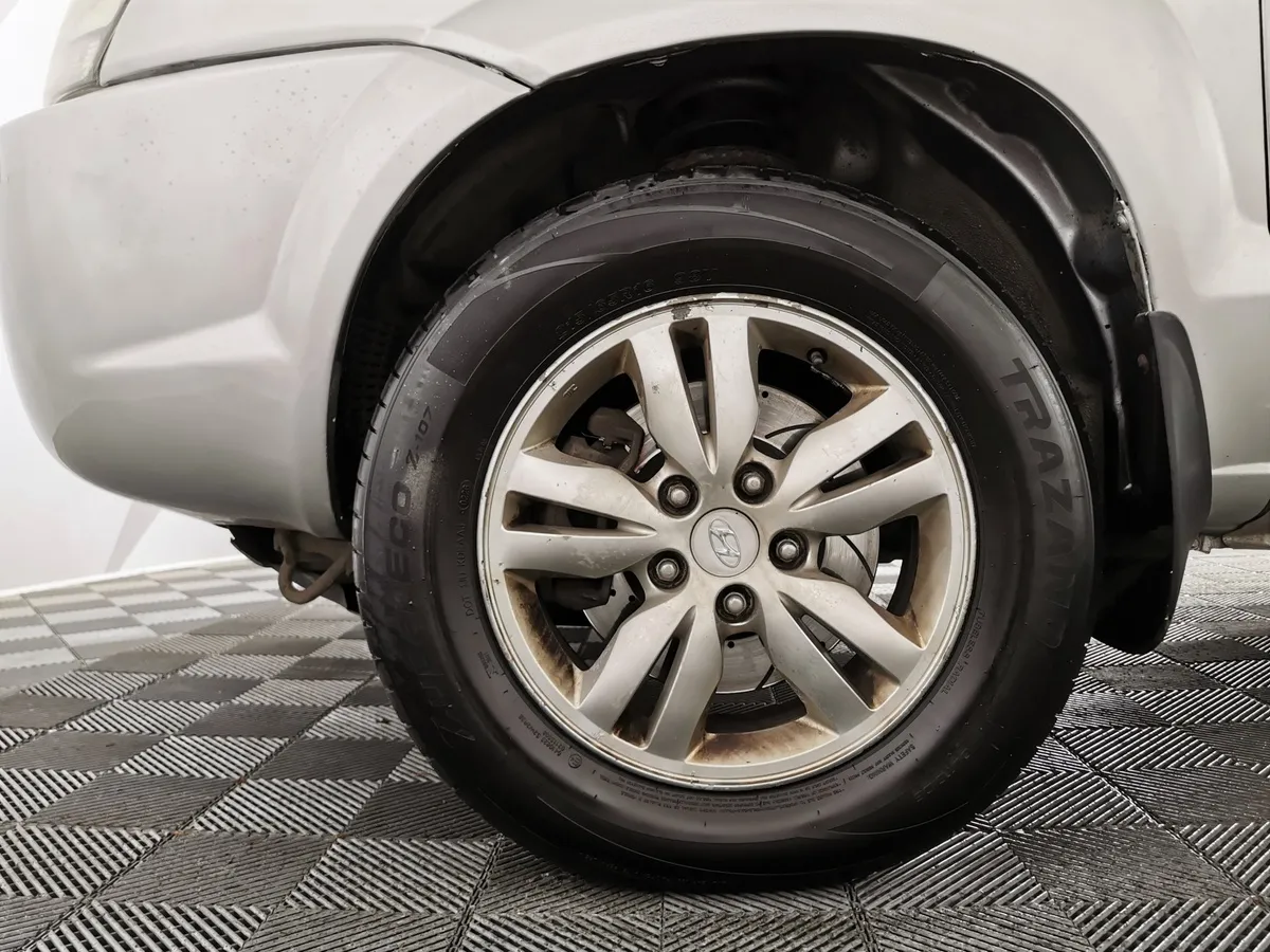 Hyundai Tucson 2.0 AT (150 л.с.) Серебристый в АВИЛОН. Слайд №9