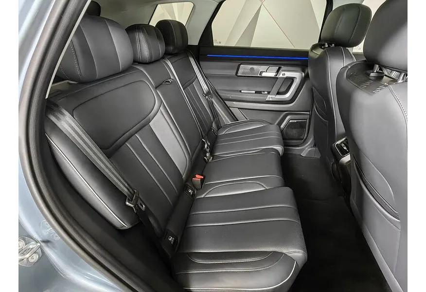 Jaecoo J7 1.6T 7DCT 4WD (186 л.с.) Supreme Серебристый в АВИЛОН. Слайд №16