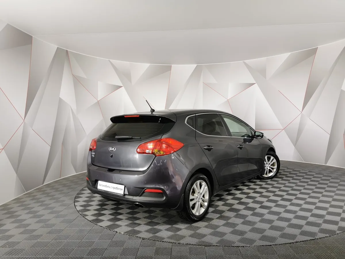 Kia Ceed 1.6 AT (129 л.с.) Серый в АВИЛОН. Слайд №2
