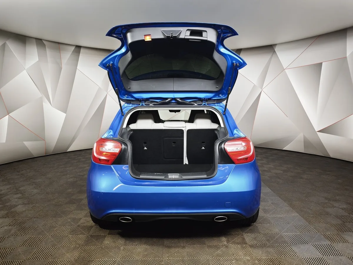 Mercedes-Benz A-Класс A 180 7G-DCT (122 л.с.) Особая серия Голубой в АВИЛОН. Слайд №10