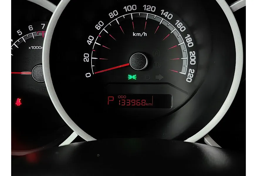 Kia Venga 1.6 AT (125 л.с.) Красный в АВИЛОН. Слайд №18