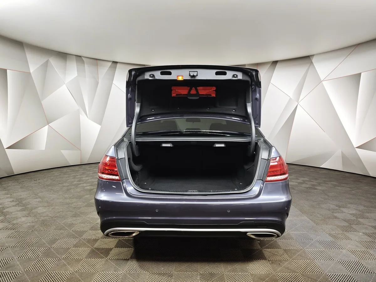 Mercedes-Benz E-Класс E 200 T BlueEfficiency 7G-Tronic Plus (184 л.с.) Синий в АВИЛОН. Слайд №11