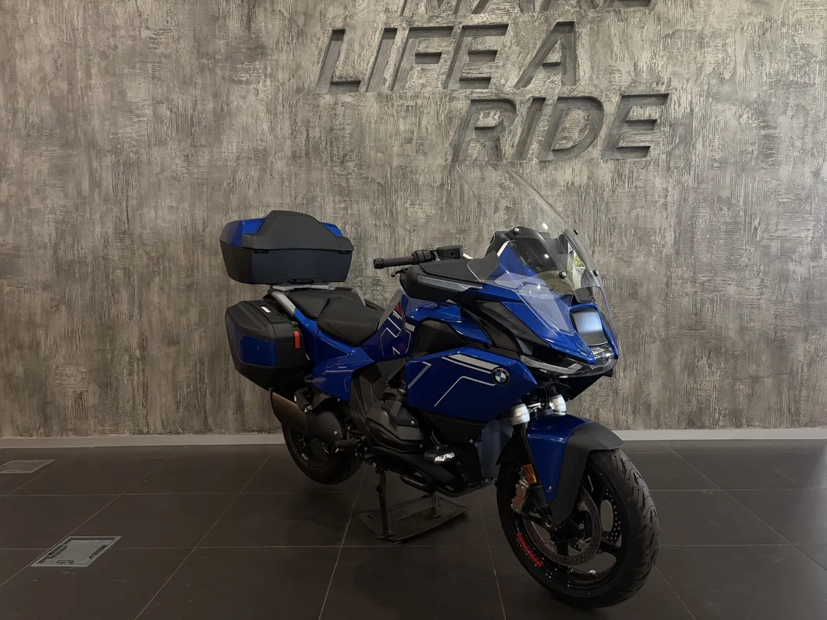 BMW Motorrad R 1300 RT 1300 см³ (145 л.с.) (145) 1300 Синий в АВИЛОН. Слайд №2