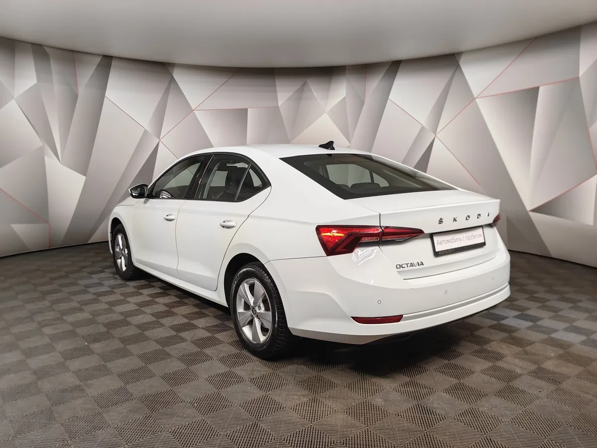 Skoda Octavia 1.4 AT FWD (150 л.с.) Белый в АВИЛОН. Слайд №4