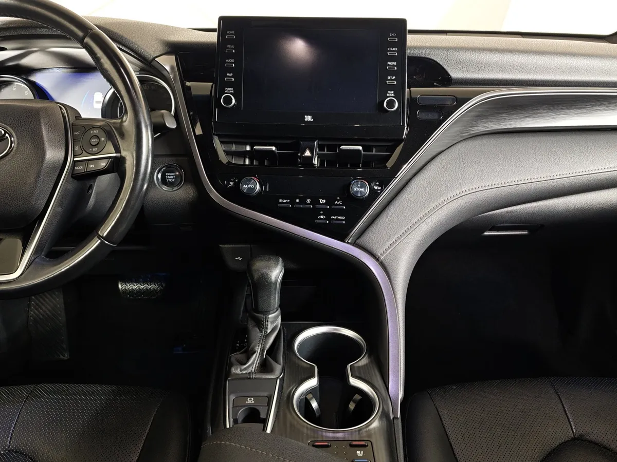 Toyota Camry 2.5 AT (200 л.с.) Черный в АВИЛОН. Слайд №15
