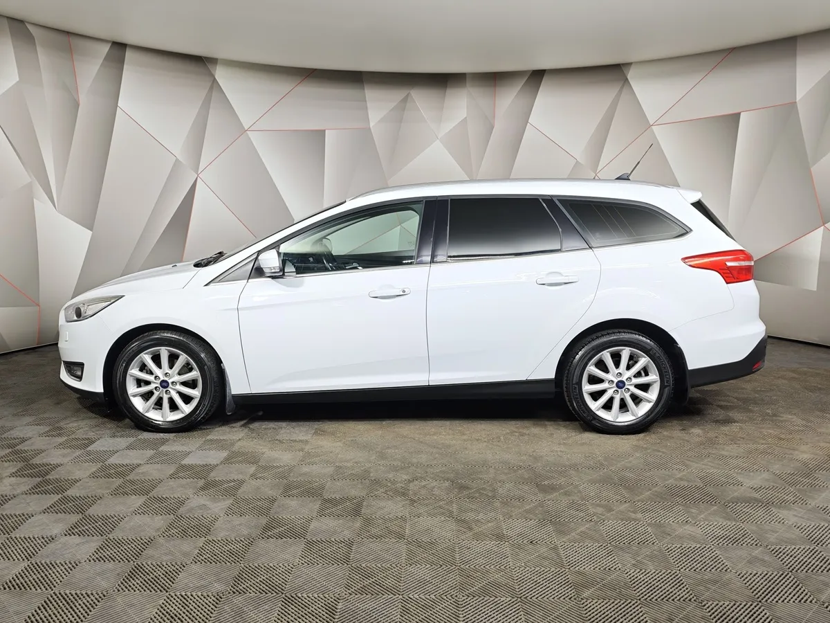 Ford Focus 1.5 EcoBoost AT (150 л.с.) Titanium Белый в АВИЛОН. Слайд №5