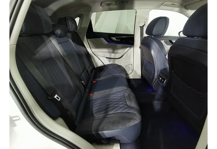 Hongqi HS5 2.0 AT 4WD (224 л.с.) Deluxe Белый в АВИЛОН. Слайд №14