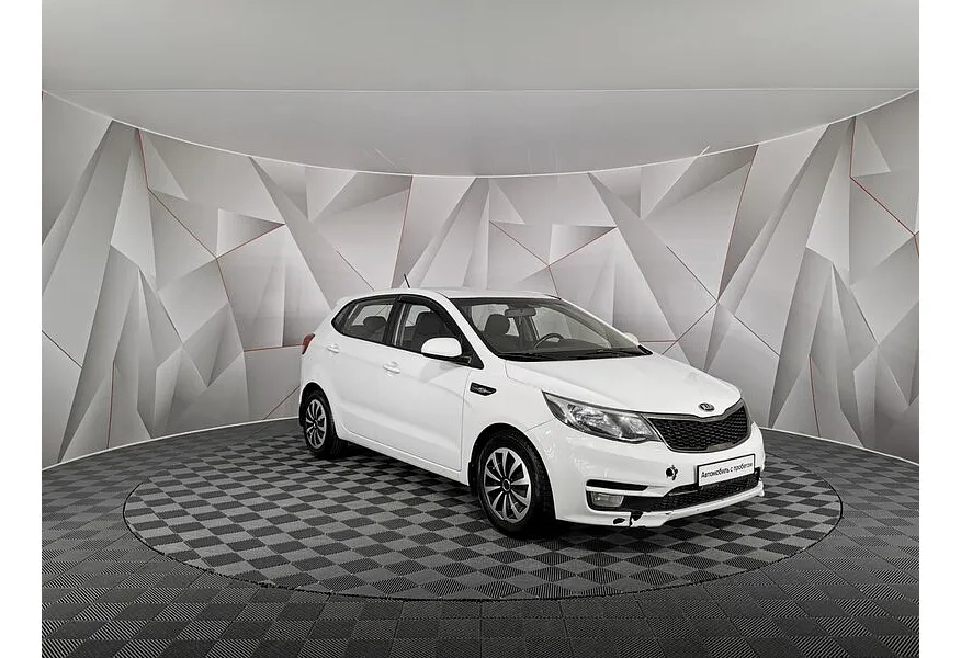 Kia Rio 1.6 AT (123 л.с.) Белый в АВИЛОН. Слайд №3