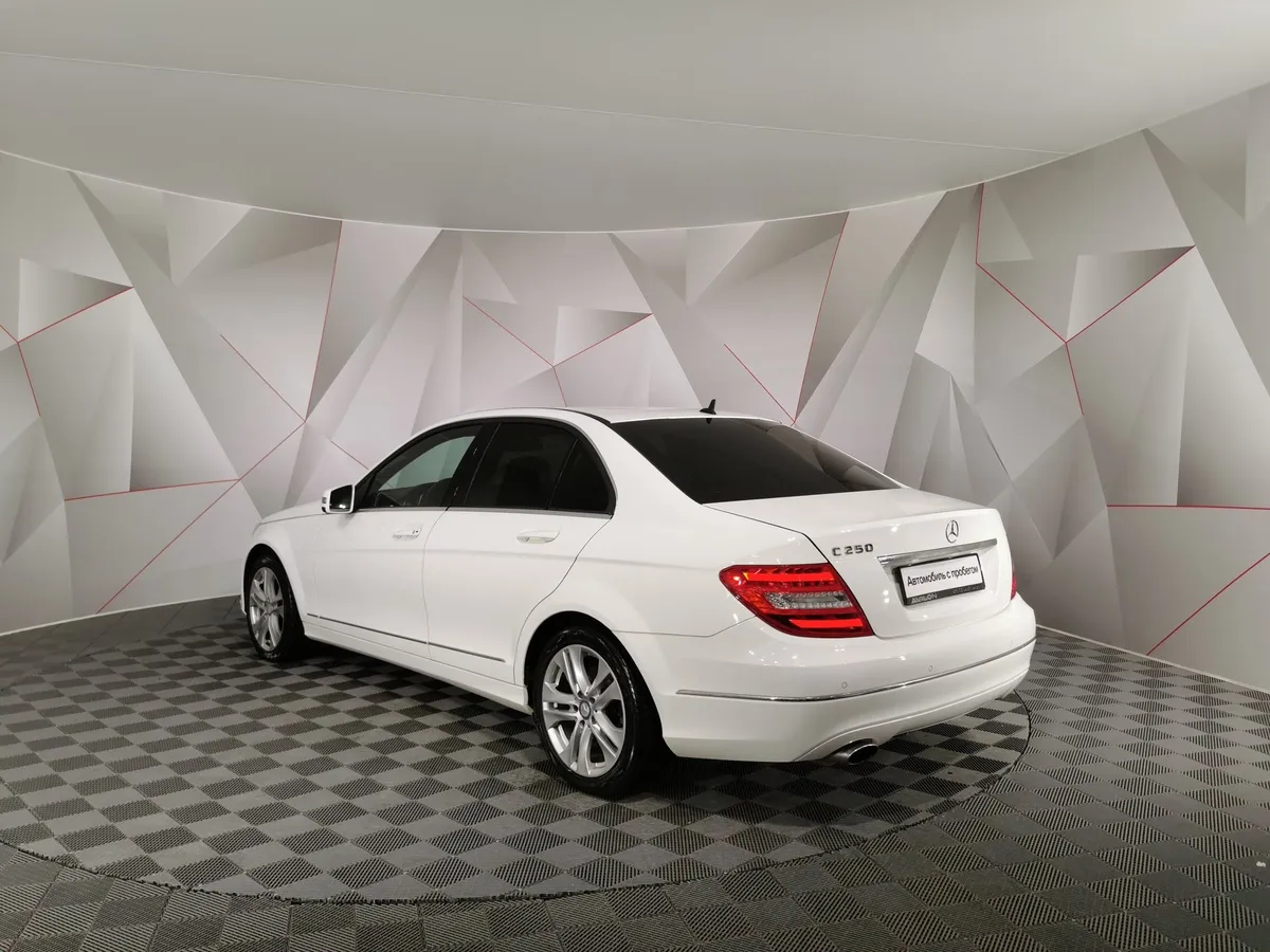 Mercedes-Benz C-Класс C 180 7G-Tronic Plus (156 л.с.) Белый в АВИЛОН. Слайд №4