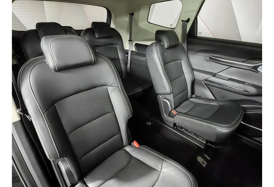 Geely Okavango 1.5T 7DCT 2WD (177 л.с.) Flagship Черный в АВИЛОН. Слайд №17