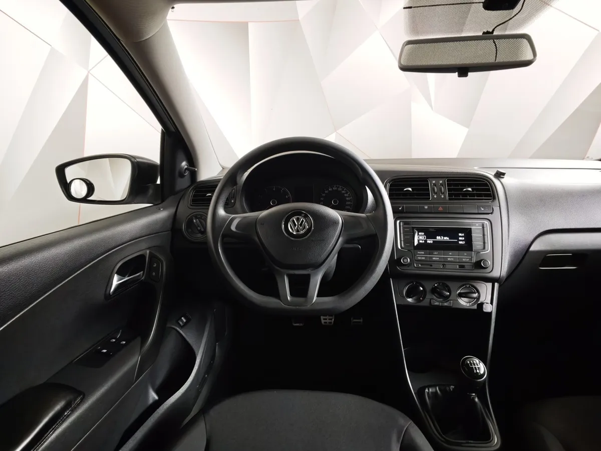 Volkswagen Polo 1.6 MPI MT (90 л.с.) Trendline Белый в АВИЛОН. Слайд №18