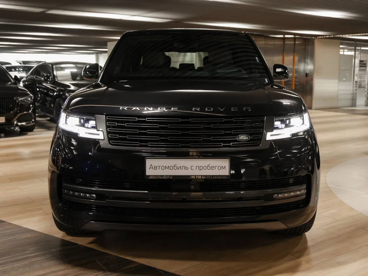 Land Rover Range Rover 4.4 P530 V8 LWB AT AWD (530 л.с.) Autobiography Черный в АВИЛОН. Слайд №5