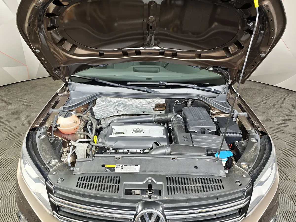 Volkswagen Tiguan 2.0 TSI 4Motion AT (180 л.с.) Sport & Style Коричневый в АВИЛОН. Слайд №11