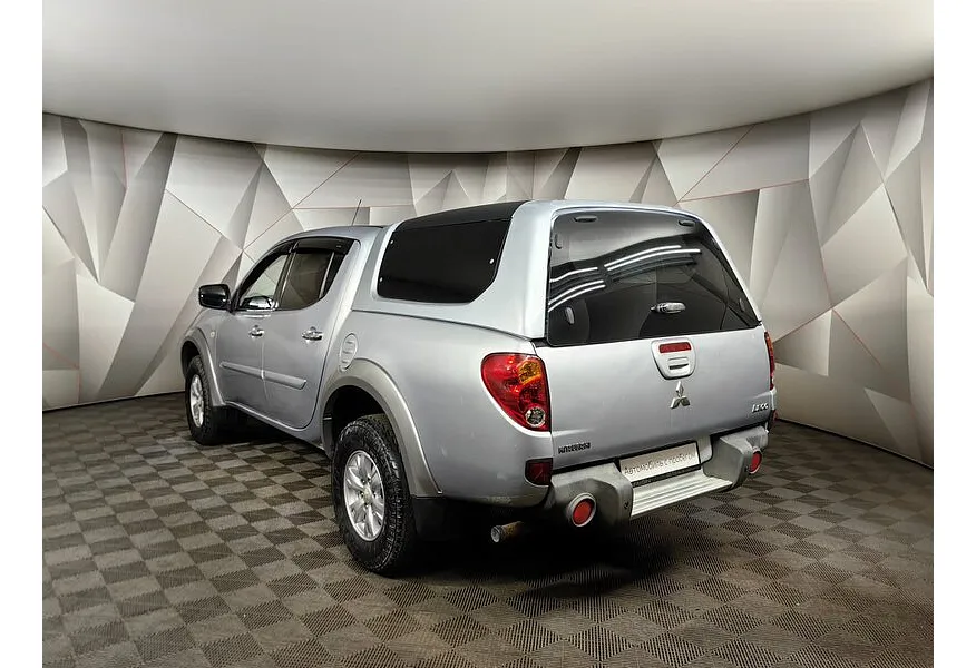Mitsubishi L200 2.5 DI-D MT 4WD (136 л.с.) Серебристый в АВИЛОН. Слайд №4