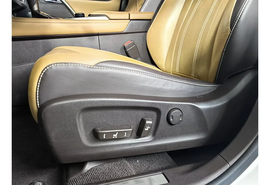 Lexus RX 300 AT AWD (238 л.с.) Luxury Белый в АВИЛОН. Слайд №20