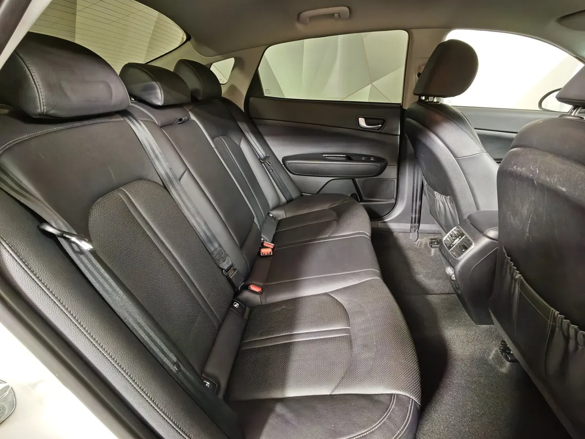 Kia Optima 2.0 AT (150 л.с.) Белый в АВИЛОН. Слайд №16