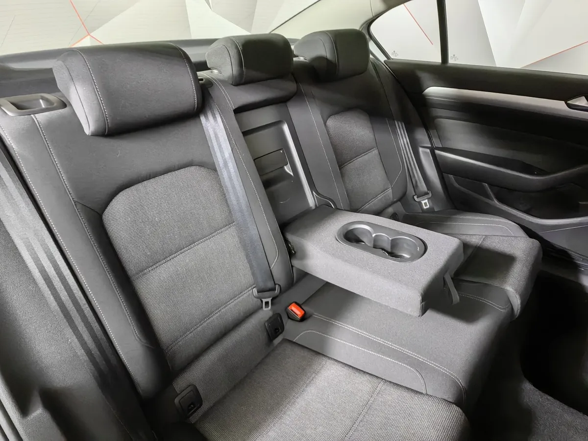 Volkswagen Passat 1.4 TSI BlueMotion DSG (150 л.с.) Comfortline Белый в АВИЛОН. Слайд №17