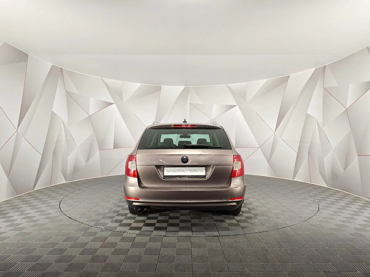Skoda Superb 2.0 TDI DSG (140 л.с.) Серый в АВИЛОН. Слайд №8