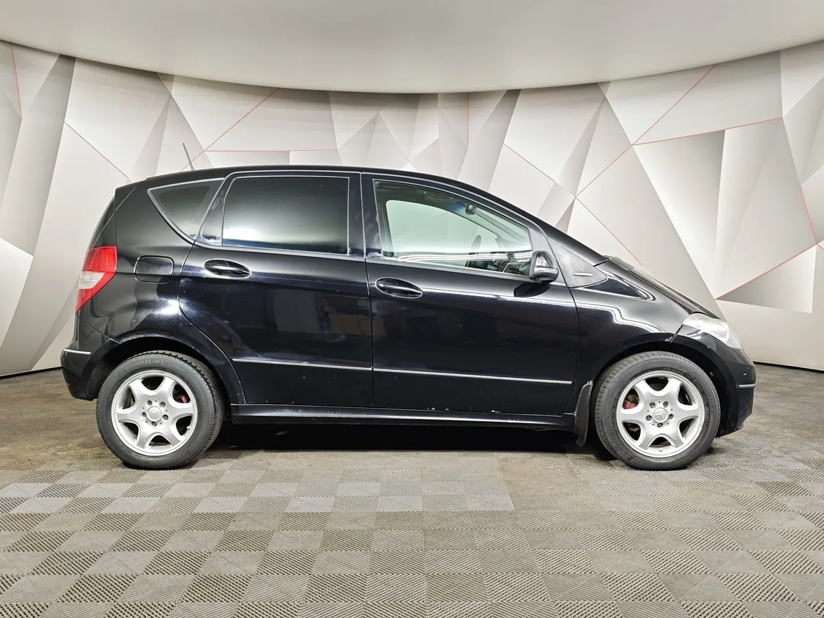 Mercedes-Benz A-Класс A 200 Turbo Autotronic (193 л.с.) Черный в АВИЛОН. Слайд №6