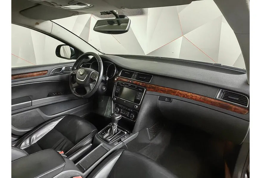 Skoda Superb 1.8 TSI DSG (152 л.с.) Черный в АВИЛОН. Слайд №11