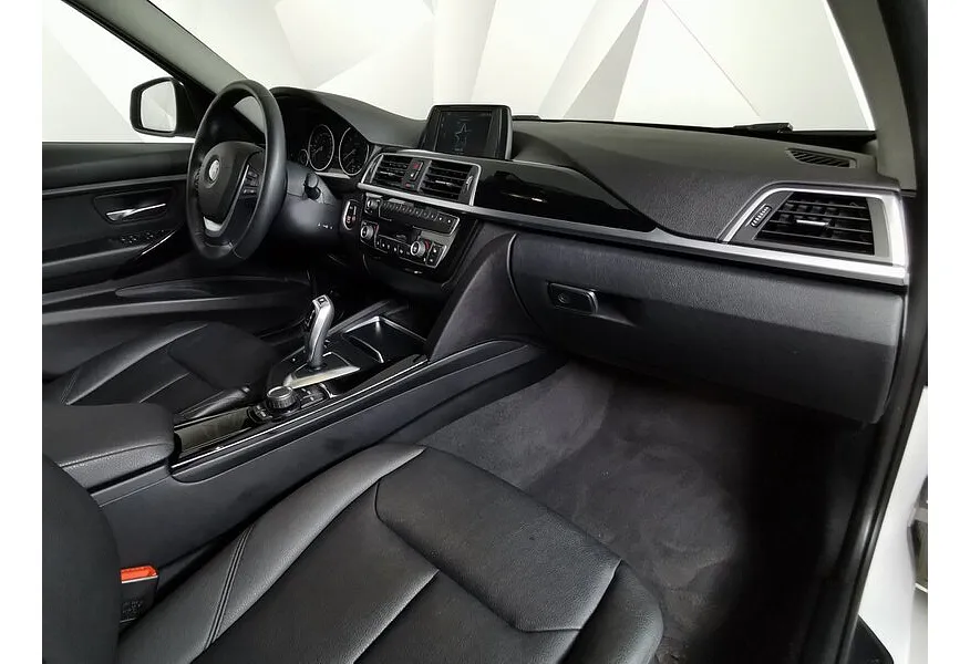 BMW 3 серия 318i AT (136 л.с.) Белый в АВИЛОН. Слайд №13