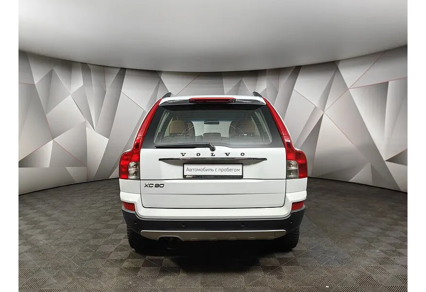 Volvo XC90 2.5 T5 Geartronic AWD (5 мест) (210 л.с.) Белый в АВИЛОН. Слайд №8