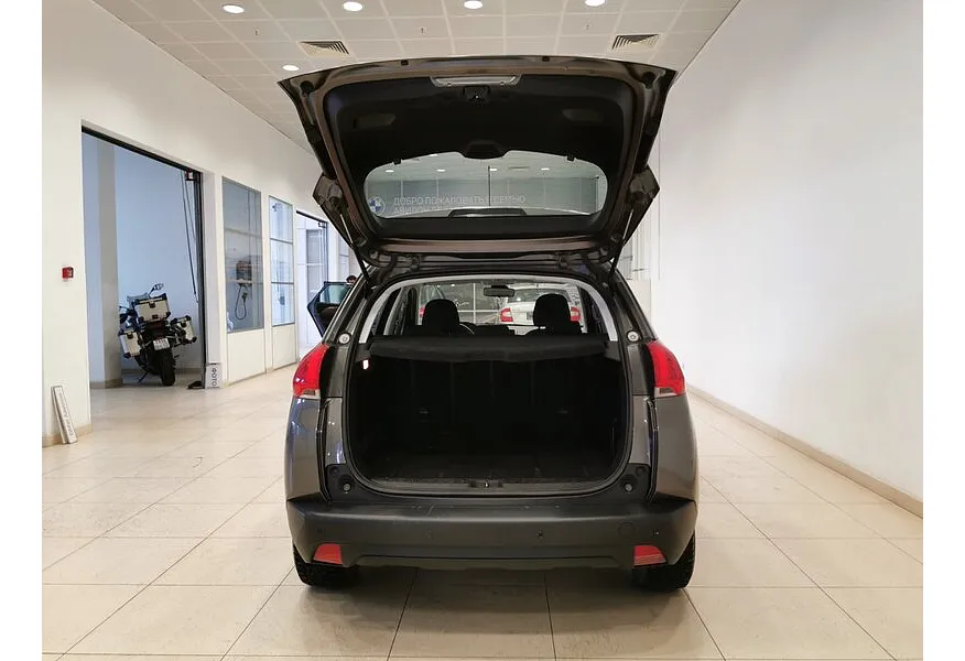Peugeot 2008 1.6 VTi MT (115 л.с.) Серый в АВИЛОН. Слайд №12
