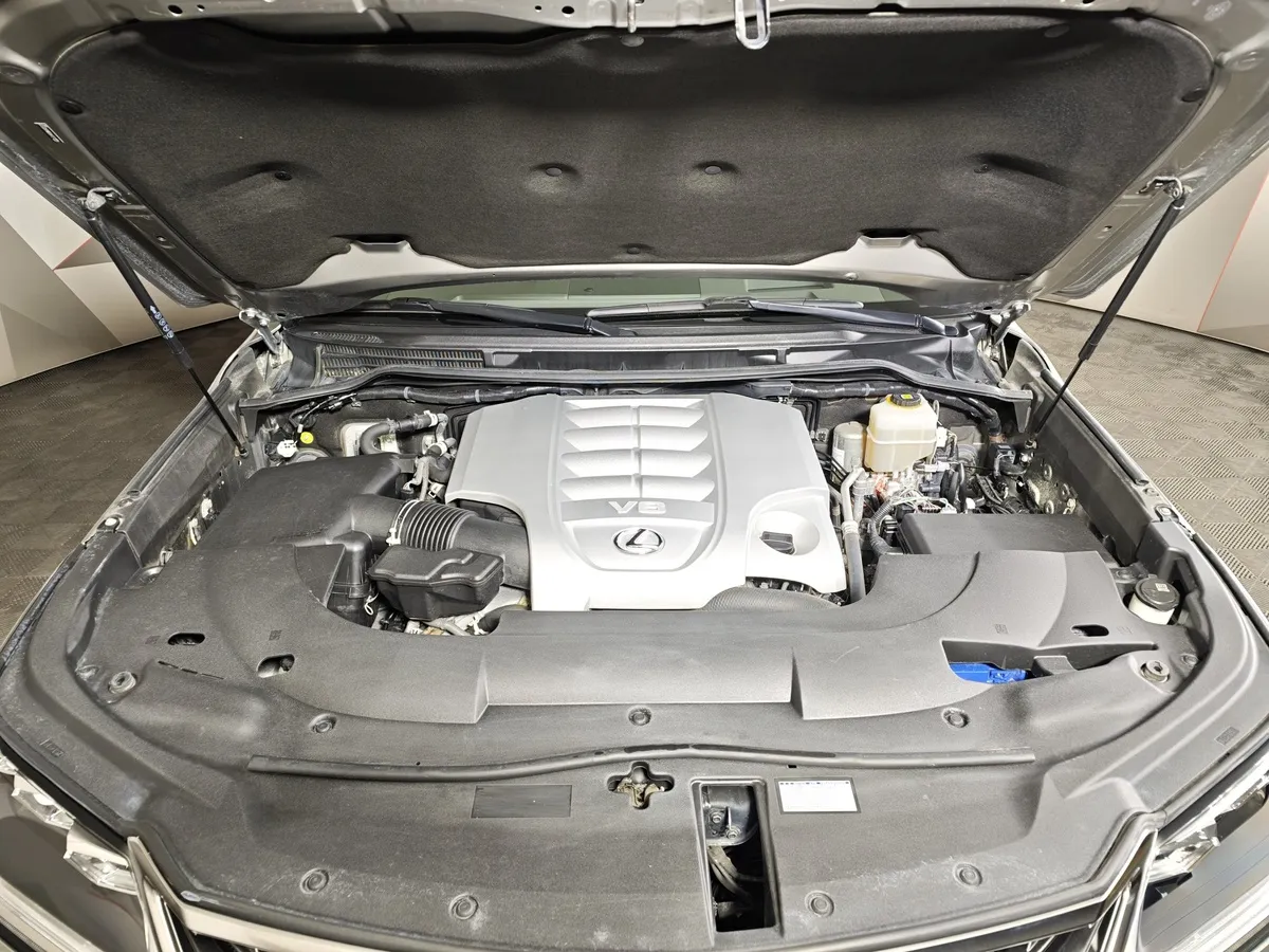 Lexus LX 570 AT (367 л.с.) Серый в АВИЛОН. Слайд №11