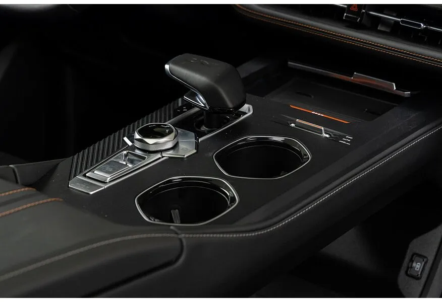 Changan UNI-K 2.0 AT 4WD (226 л.с.) Tech Черный в АВИЛОН. Слайд №16