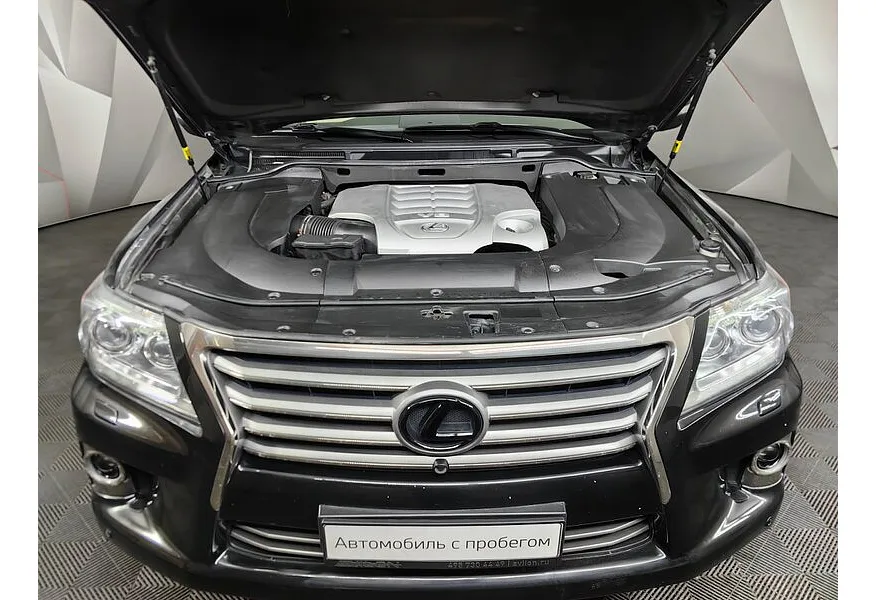 Lexus LX 570 AT (367 л.с.) Черный в АВИЛОН. Слайд №17