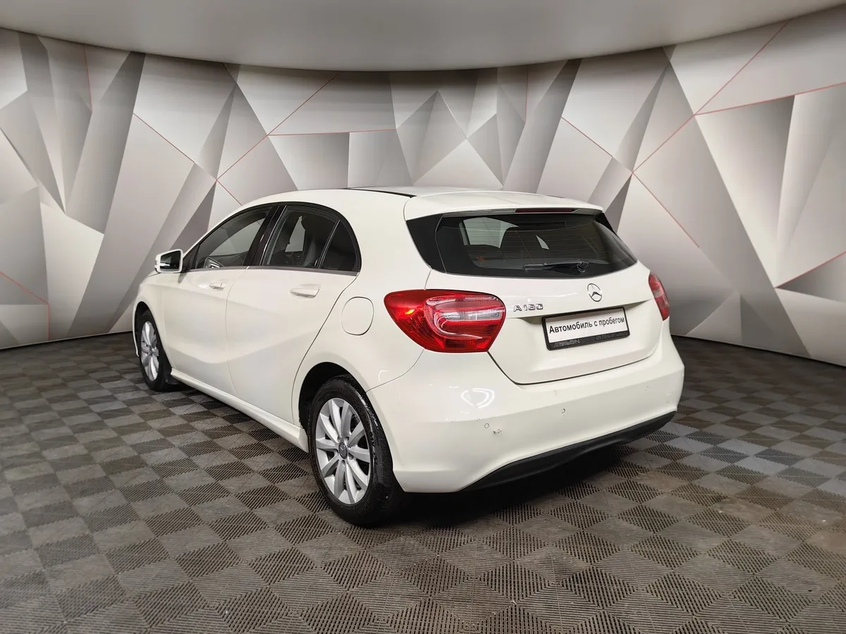 Mercedes-Benz A-Класс A 180 7G-DCT (122 л.с.) Особая серия Белый в АВИЛОН. Слайд №4