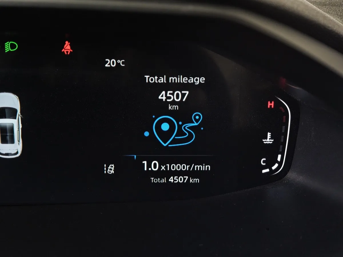 Changan UNI-S 1.5T 7DCT 2WD (181 л.с.) Tech Plus Белый в АВИЛОН. Слайд №18