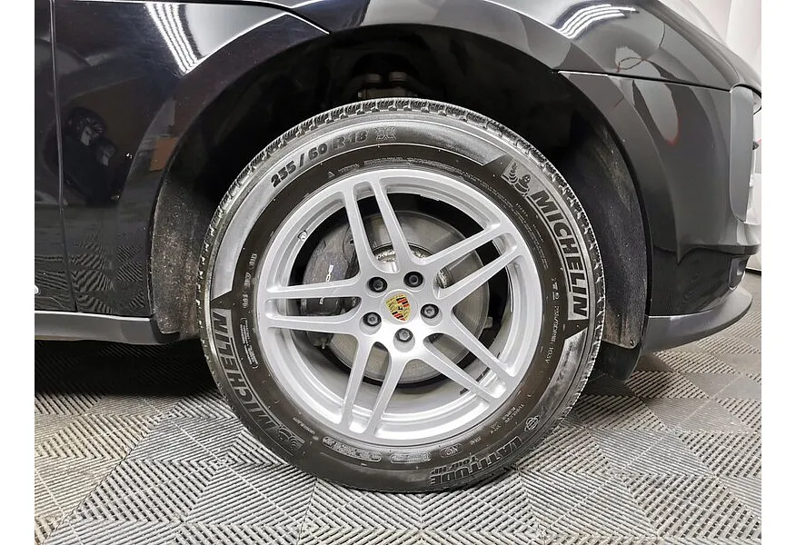Porsche Macan 2.0 PDK AWD (252 л.с.) Черный в АВИЛОН. Слайд №9