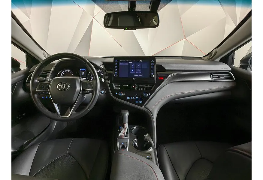 Toyota Camry 2.5 AT (200 л.с.) GR-SPORT Белый в АВИЛОН. Слайд №14
