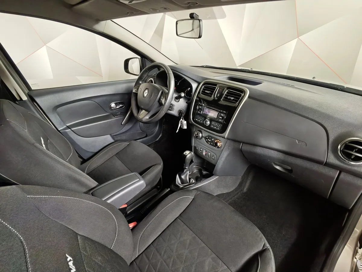 Renault Sandero 1.6 AT (103 л.с.) Stepway Бежевый в АВИЛОН. Слайд №13
