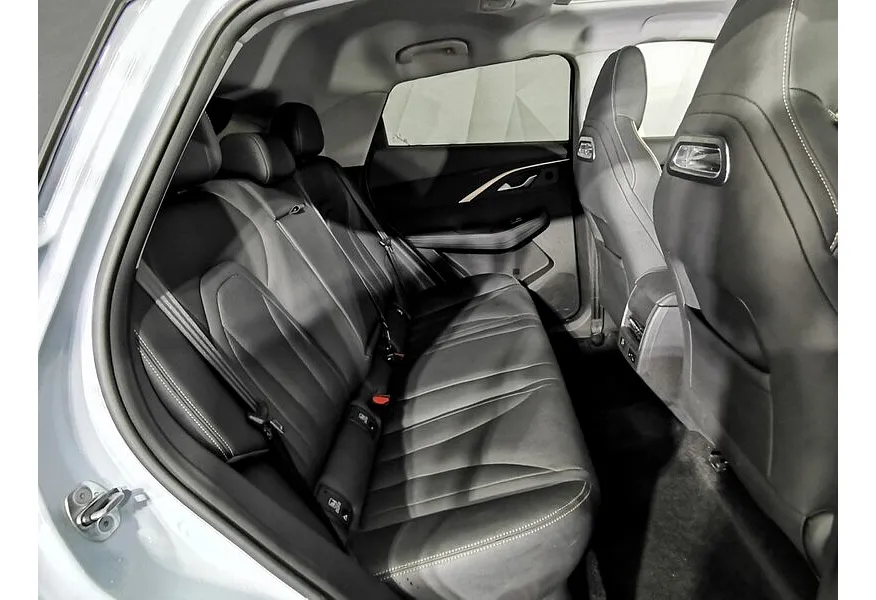 Omoda C5 1.5T CVT (147 л.с.) Ultimate (двухцветный, красные элементы экстерьера) Синий в АВИЛОН. Слайд №17