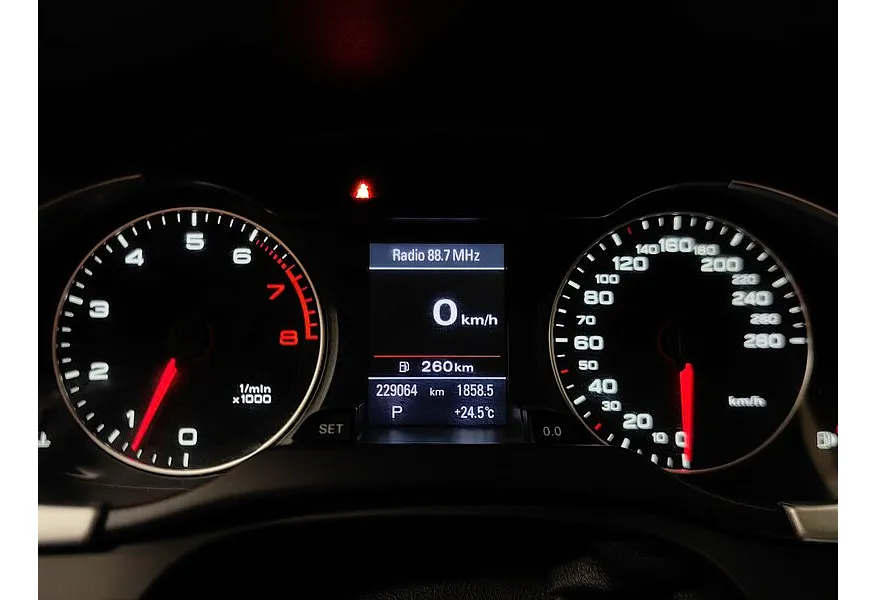 Audi A4 1.8 TFSI multitronic (160 л.с.) Черный в АВИЛОН. Слайд №18