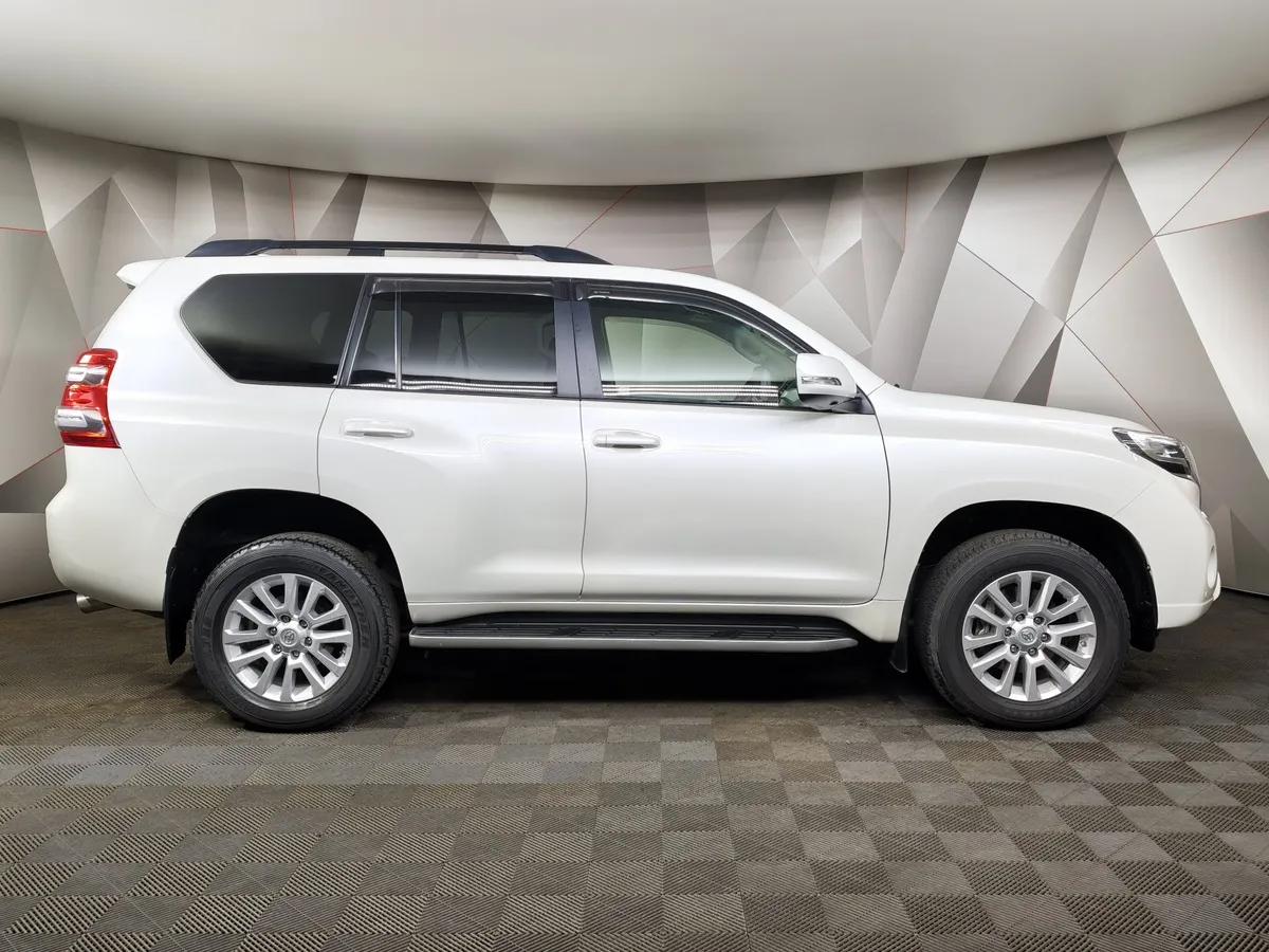 Toyota Land Cruiser Prado 4.0 AT 4WD (282 л.с.) Белый в АВИЛОН. Слайд №6