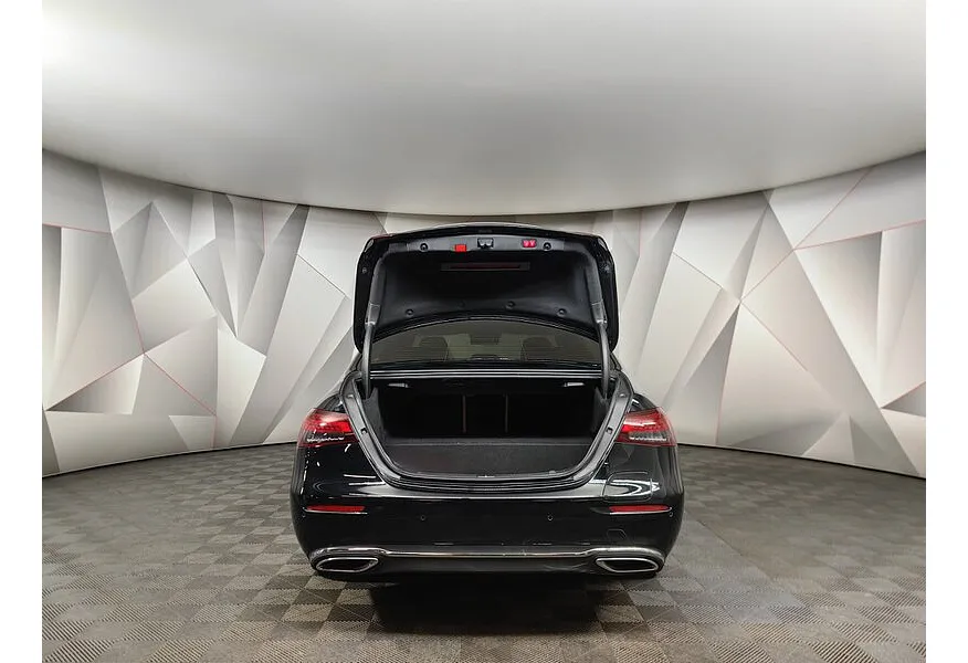 Mercedes-Benz E-Класс E 300 9G-TRONIC (245 л.с.) Черный в АВИЛОН. Слайд №12