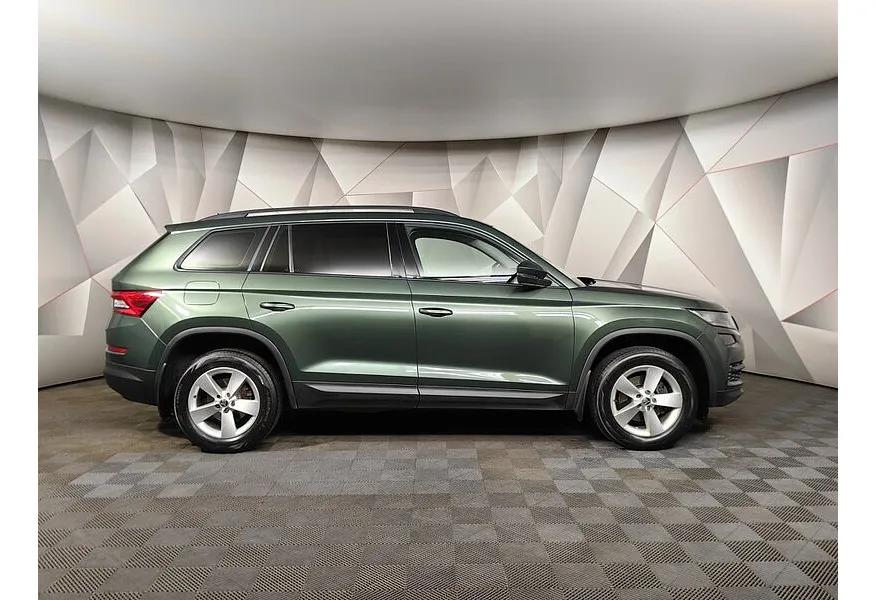 Skoda Kodiaq 1.4 TSI DSG (150 л.с.) Зеленый в АВИЛОН. Слайд №4