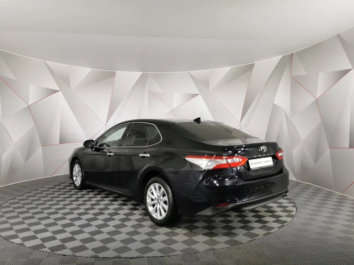 Toyota Camry 2.5 AT (181 л.с.) Черный в АВИЛОН. Слайд №4