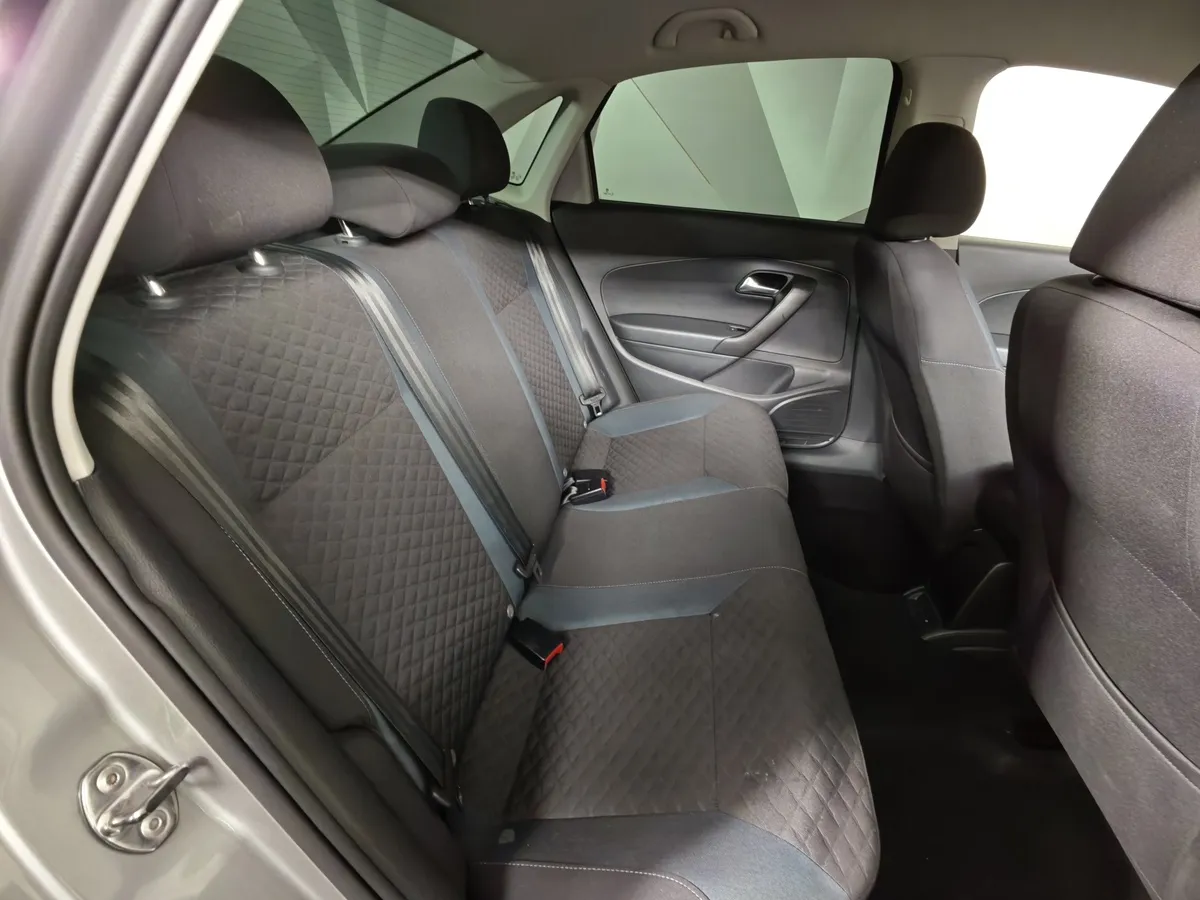 Volkswagen Polo 1.6 Tiptronic (105 л.с.) Comfortline Серебристый в АВИЛОН. Слайд №15