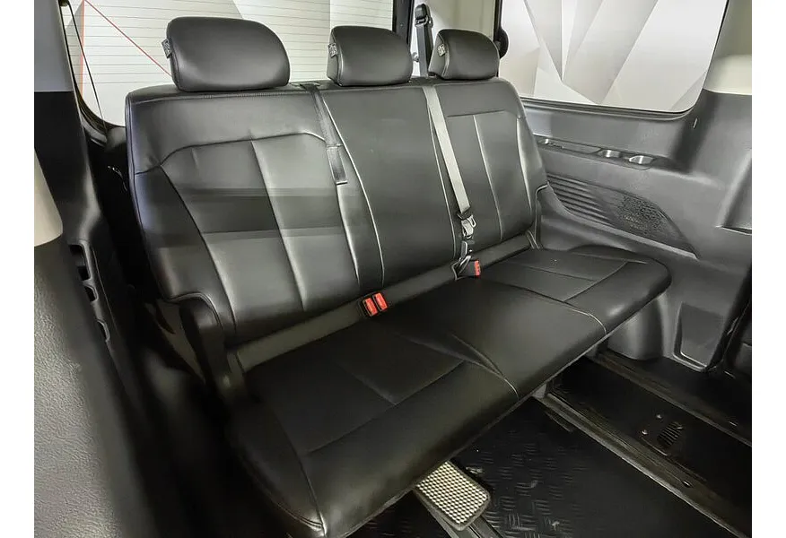 Hyundai Staria 2.2 CRDi 8AT 4WD (177 л.с.) 9 мест High-Tech + Электропривод багажника Черный в АВИЛОН. Слайд №25