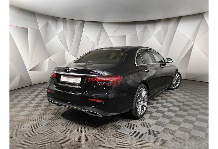 Mercedes-Benz E-Класс E 350 4MATIC 9G-TRONIC (299 л.с.) Черный в АВИЛОН. Слайд №2