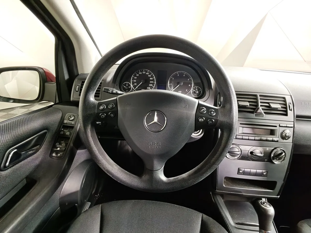 Mercedes-Benz A-Класс A 180 Autotronic (116 л.с.) Красный в АВИЛОН. Слайд №20