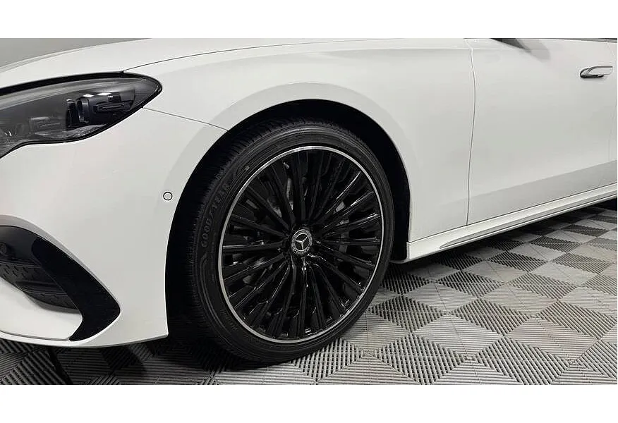 Mercedes-Benz E-Класс E 300 4MATIC (258 л.с.) Белый в АВИЛОН. Слайд №7